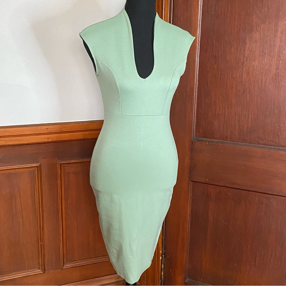 NWOT Women Sheath Dress Celadon Green Sz Med